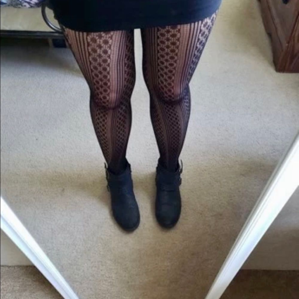 Geometric Pattern Tights - Picture 6 of 9